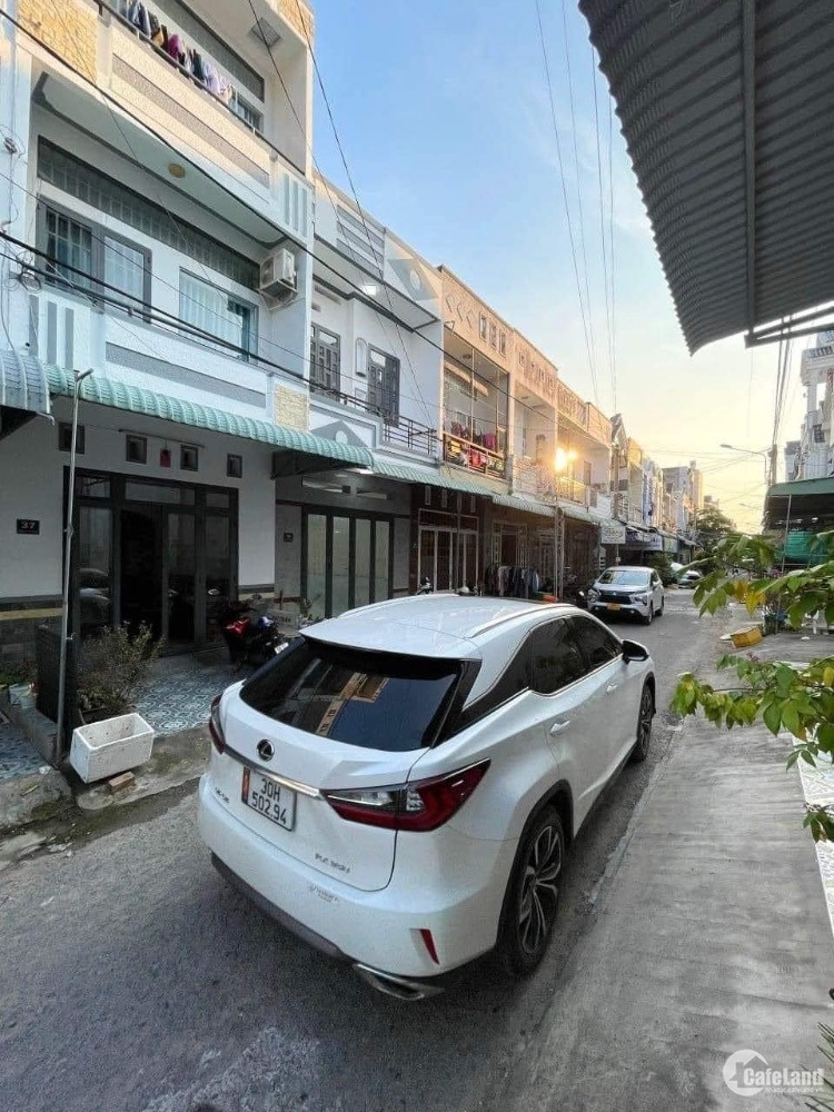 Nhà lầu kế bên chợ An Khánh và trường ĐH Y Dược Cần Thơ
