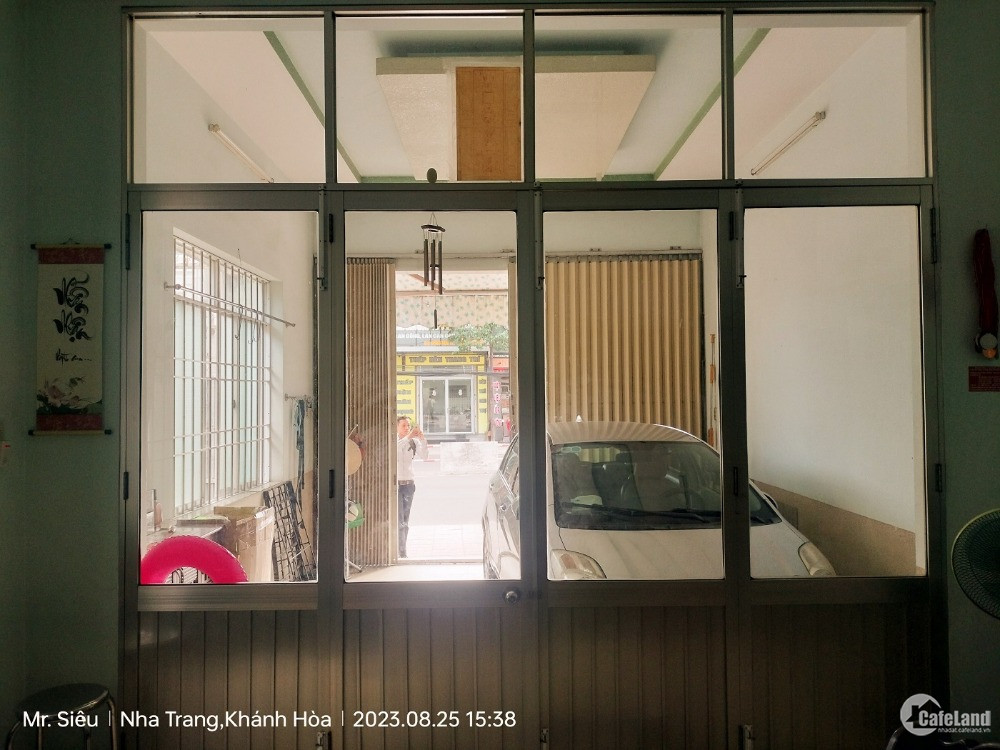 Cho thuê mặt bằng đường Lê Hồng Phong - vị trí đẹp, vỉa hè rộng - 55m2, 4.5m.