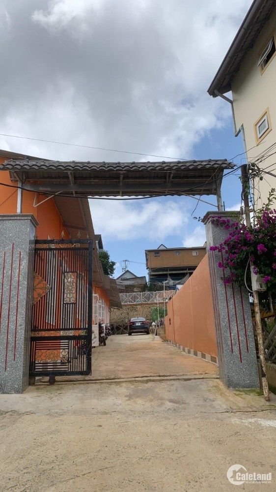 Cần cho thuê đất 1600m2 đất trung tâm Phường 9, TP Đà Lạt làm homestay