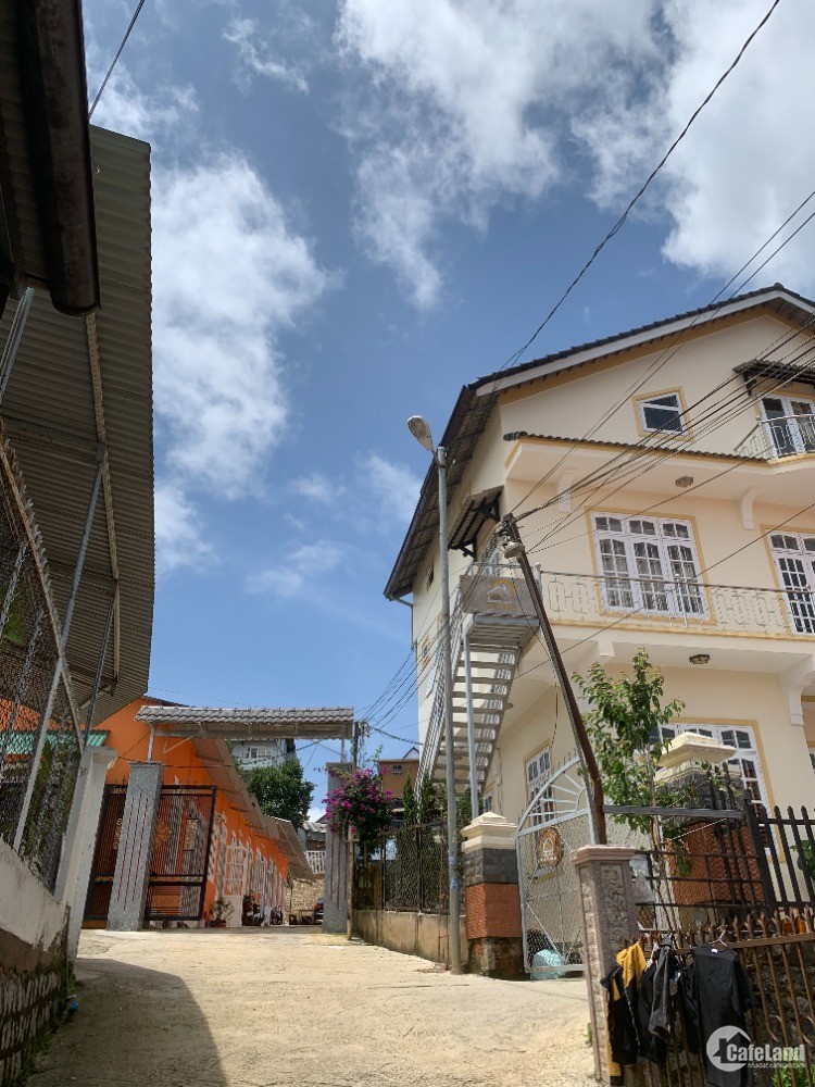 Cần cho thuê đất 1600m2 đất trung tâm Phường 9, TP Đà Lạt làm homestay