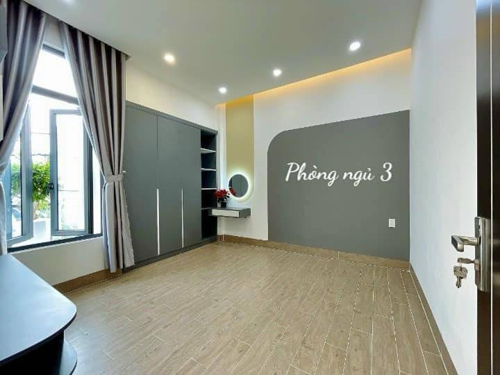 BÁN NHÀ TRỤC CHÍNH HẺM 388 NGUYỄN VĂN CỪ THUẬN TIỆN KINH DOANH