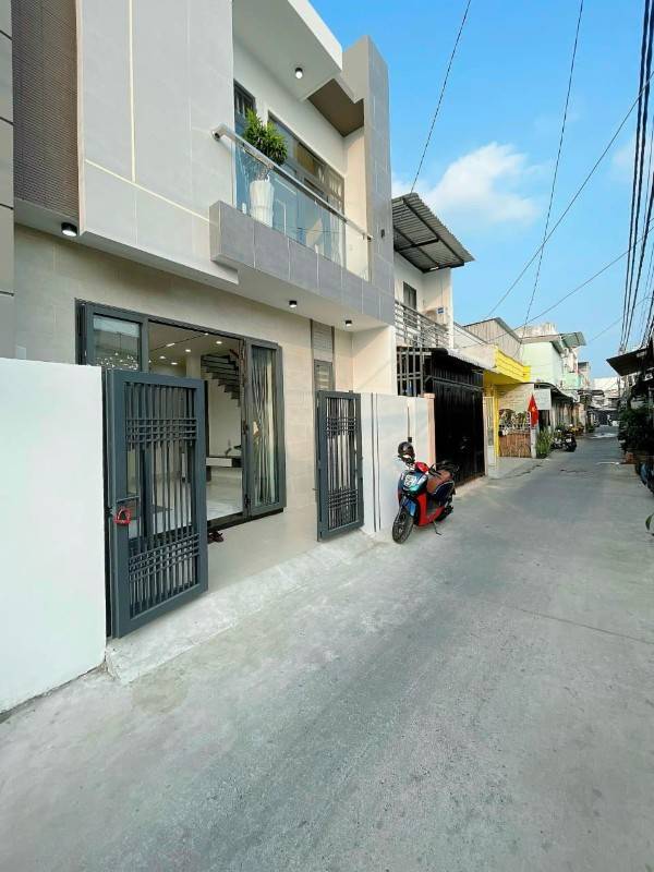 BÁN NHÀ TRỤC CHÍNH HẺM 388 NGUYỄN VĂN CỪ THUẬN TIỆN KINH DOANH
