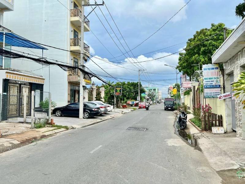 Cho thuê mặt bằng và kho diện tích 800m2, Mặt tiền đường mậu thân nd
