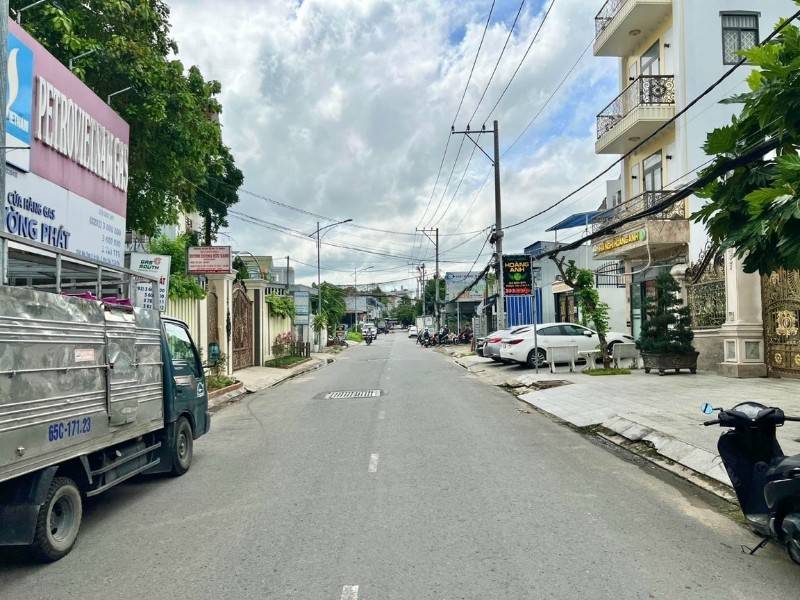 Cho thuê mặt bằng và kho diện tích 800m2, Mặt tiền đường mậu thân nd
