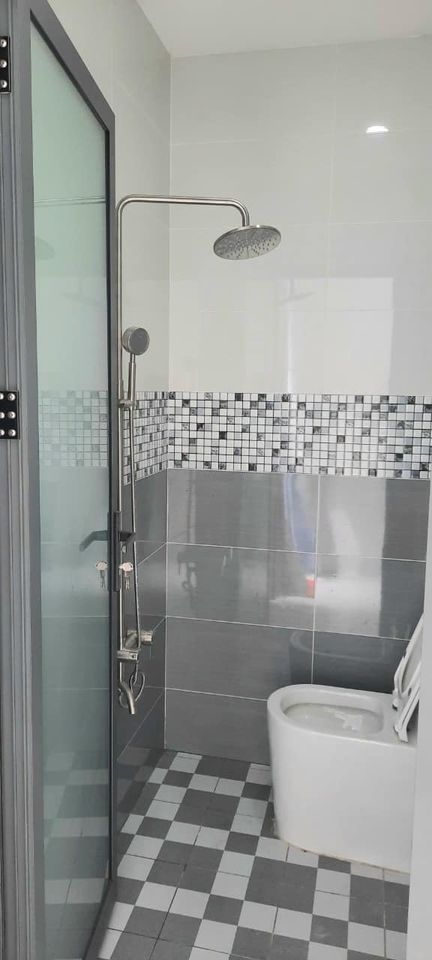 NHÀ TRỆT LẦU 3 PN MỚI HOÀN THIỆN TUYỆT ĐẸP