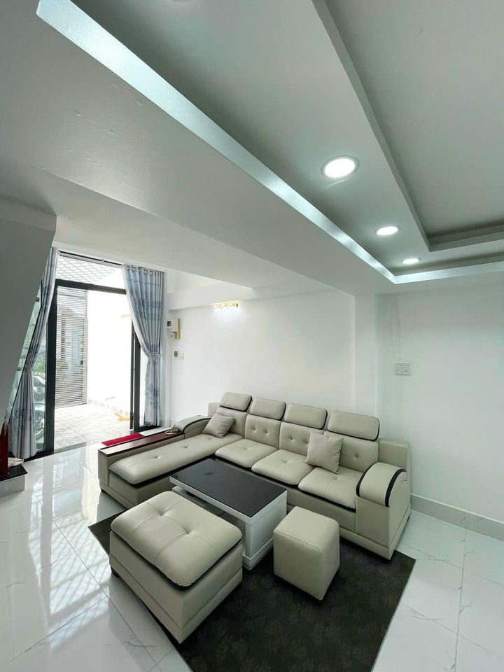NHÀ TRỆT LẦU 3 PN MỚI HOÀN THIỆN TUYỆT ĐẸP