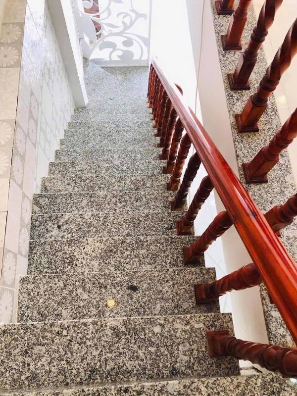 CHO THUÊ NHÀ HẺM 391 ĐƯỜNG 30/4 NHÀ RỘNG LỘ XE HƠI GIÁ MỀM