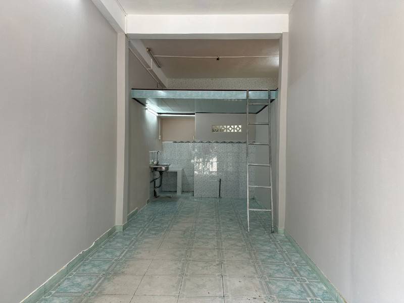Cho thuê mặt bằng Quận 1, mặt tiền Ký Con, ngang 3x9m, có gác lửng