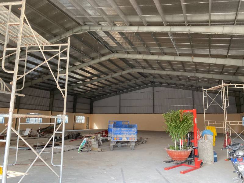 CHO THUÊ KHO XƯỞNG NGUYỄN HỮU TRÍ, DT: 2.000M2, GIÁ: 60TR, LONG AN