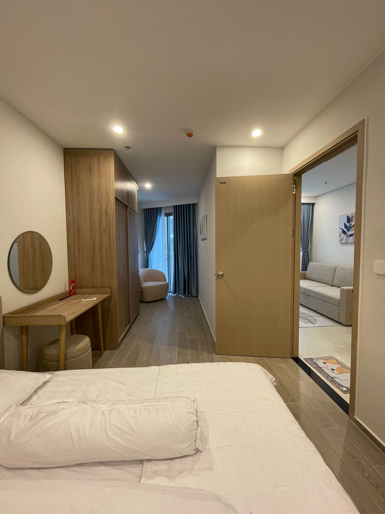 Chính chủ cần bán căn hộ cao cấp The Sóng 5* giá gốc chủ đầu tư, tặng full nội thất