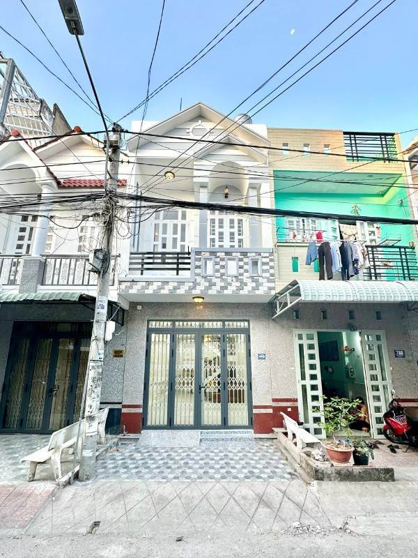 BÁN NHÀ ĐƯỜNG PHẠM THẾ HIỂN KDC THỚI NHỰC CẶP BÊN ĐH Y DƯỢC