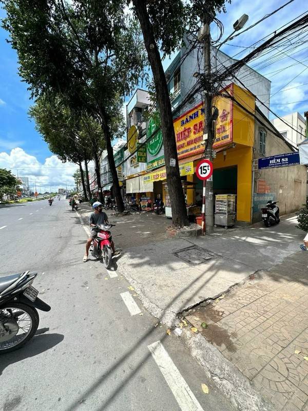 BÁN NHÀ GÓC 2 MĂT TIỀN HẺM 83 QUANG TRUNG