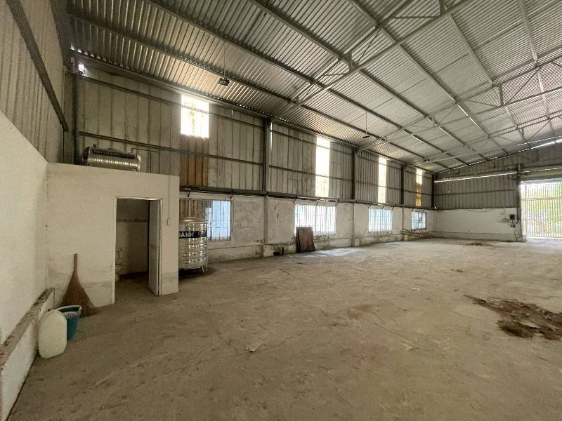 Cho thuê kho 500m2, sẵn điện nước văn phòng làm việc
