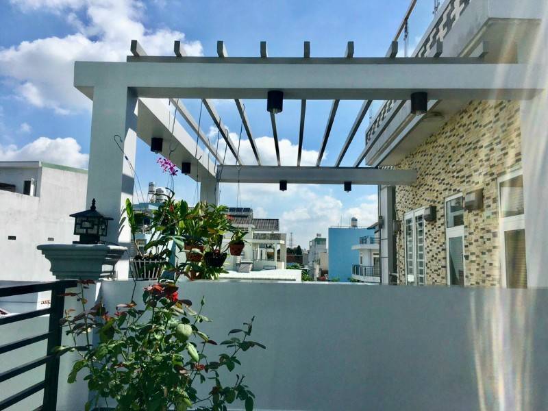 CHO THUÊ BIỆT THỰ MI NI. GIÁ RẺ. DT 8X12. TRỆT 2 LẦU. GIÁ 15TR