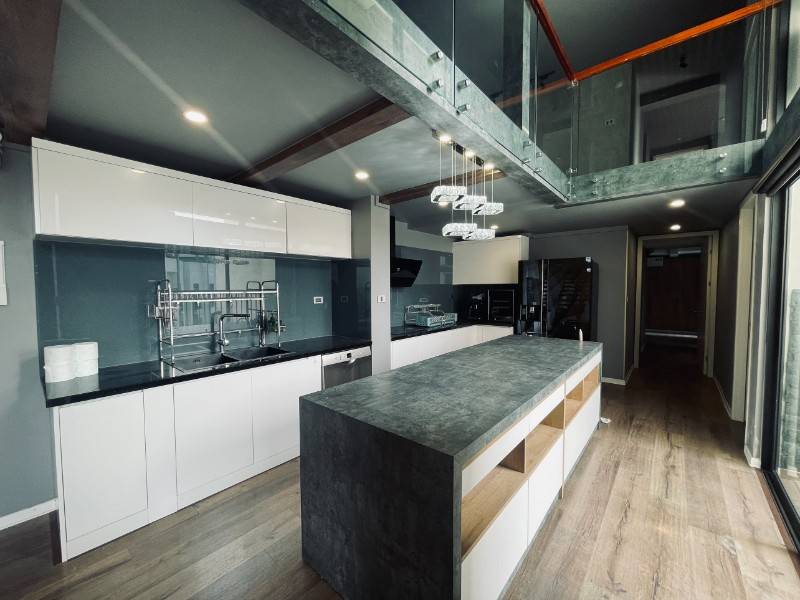 Cho thuê căn hộ Penthouse full đồ tòa Lake 2 Ecopark giá 40tr/tháng