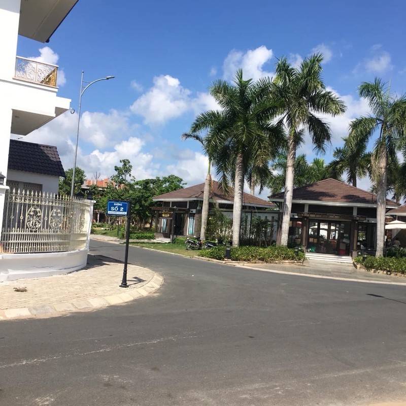 CẦN BÁN NHÀ KHU DÂN CƯ NAM LONG. GIÁ 4 TỶ 250 THƯƠNG LƯỢNG