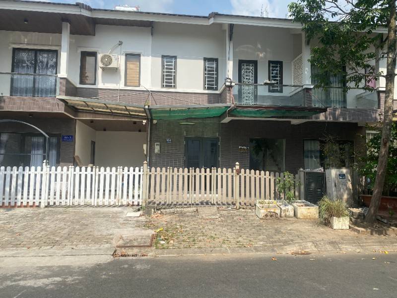 CẦN BÁN NHÀ KHU DÂN CƯ NAM LONG. GIÁ 4 TỶ 250 THƯƠNG LƯỢNG