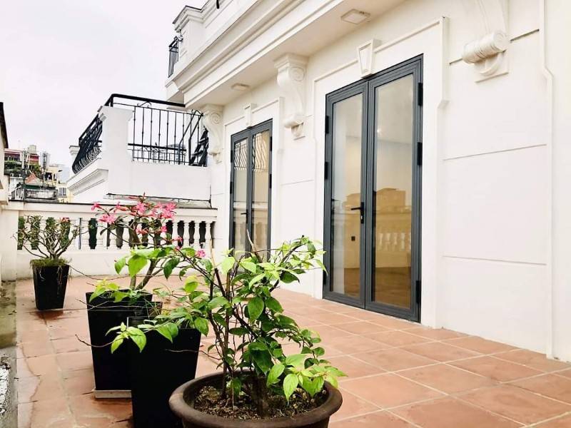 Cho thuê văn phòng DT 60m2 thuận tiện đi lại, đỗ xe buôn bán
