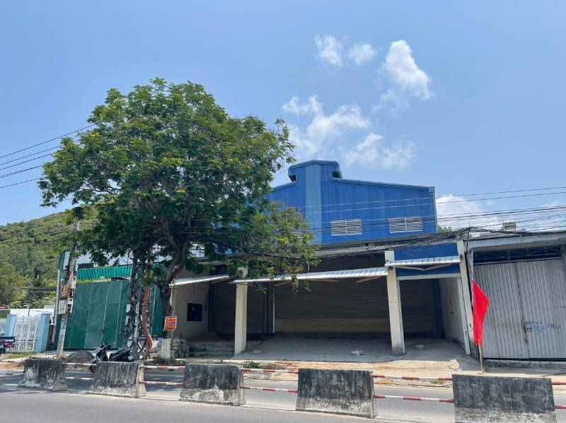 Cho thuê xưởng mặt tiền Nguyễn Tất Thành, ngay ngã 3 Phước Đồng