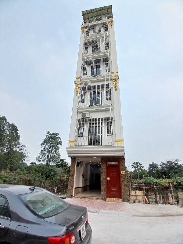 Chính chủ cho thuê căn hộ khép kín,có gác xép,có thang máy. Giá : 4 tr
