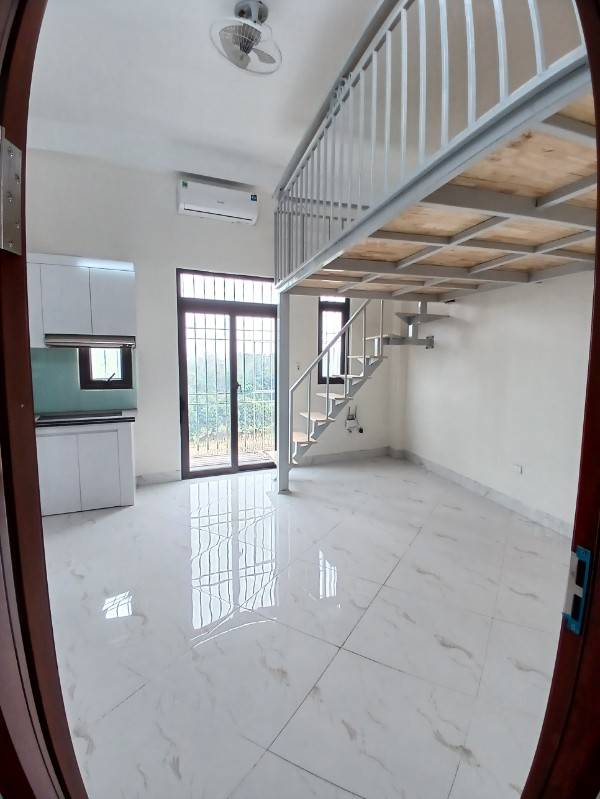 Chính chủ cho thuê căn hộ khép kín,có gác xép,có thang máy. Giá : 4 tr