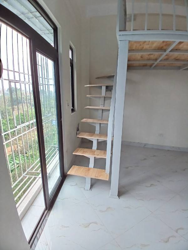 Chính chủ cho thuê căn hộ khép kín,có gác xép,có thang máy. Giá : 4 tr