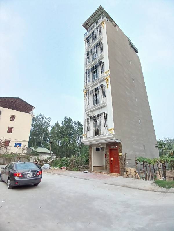 Chính chủ cho thuê căn hộ khép kín,có gác xép,có thang máy. Giá : 4 tr