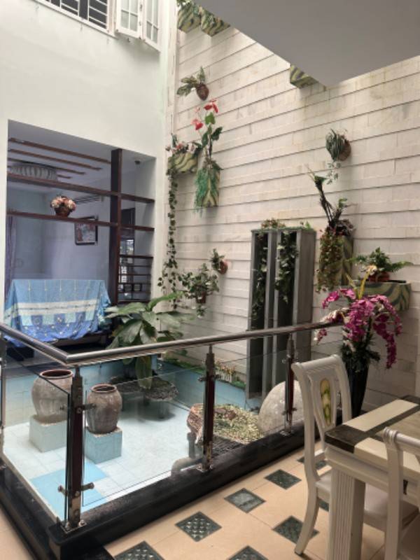 Nhà cho thuê mặt tiền đường Bùi viện