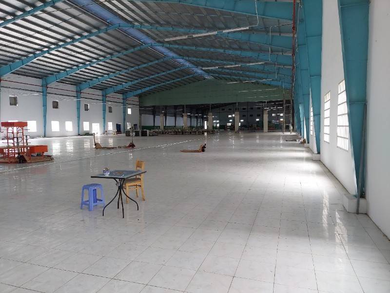 Cho thuê xưởng to Vĩnh Long dt 2200 giá 88 tr