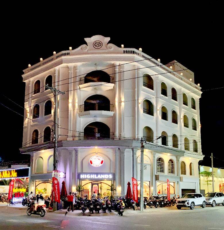 Tòa nhà 1200m2 tại TP Long Xuyên - An Giang