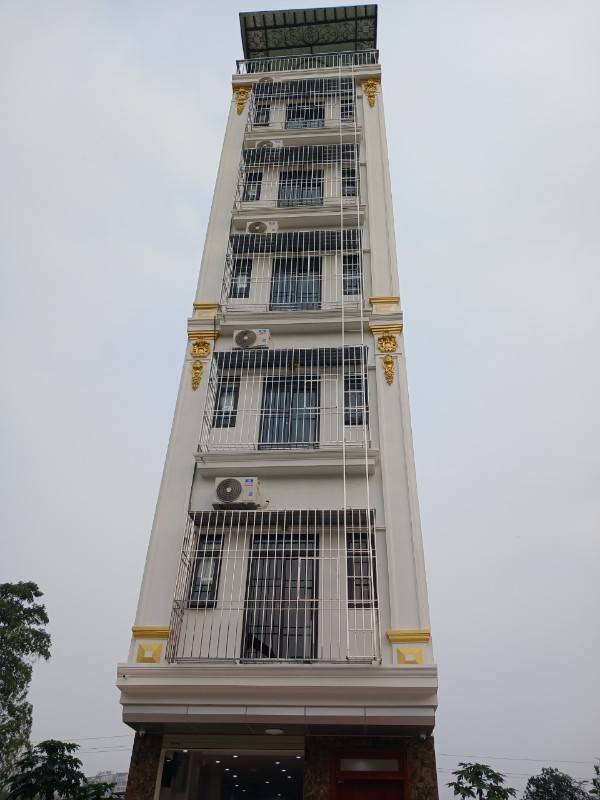 Cho thuê căn hộ khép kín,có thang máy, đối diện bến xe Yên Nghĩa,HĐ