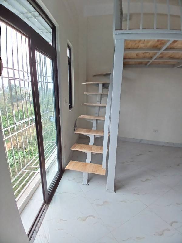 Cho thuê căn hộ khép kín,có thang máy, đối diện bến xe Yên Nghĩa,HĐ