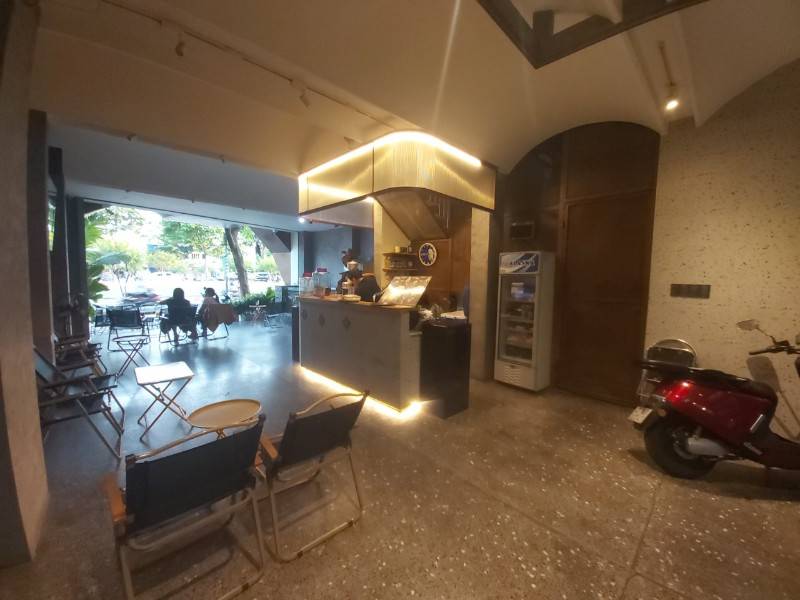 Cho thuê mặt tiền 6.3m khu sân bay phạm văn đồng