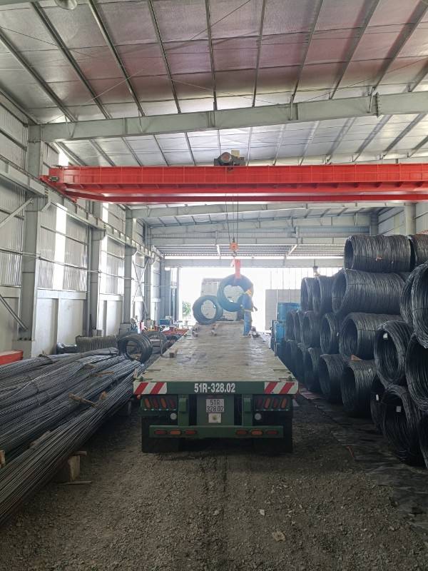 Cho thuê nhà xưởng Quốc Lộ N2, Bến Lức Long An, có 2 Cẩu trục, văn phò
