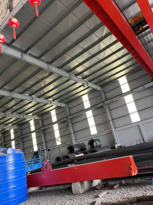 Cho thuê nhà xưởng Quốc Lộ N2, Bến Lức Long An, có 2 Cẩu trục, văn phò
