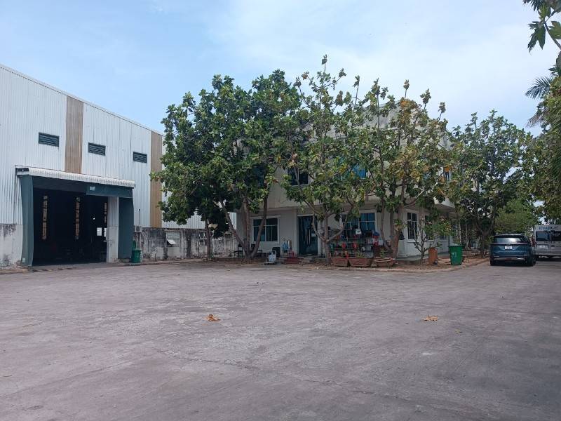 CHO THUÊ KHO XƯỞNG TDT: 12,300M2, XD: 5.300M2 KCN BẾN LỨC , LONG AN