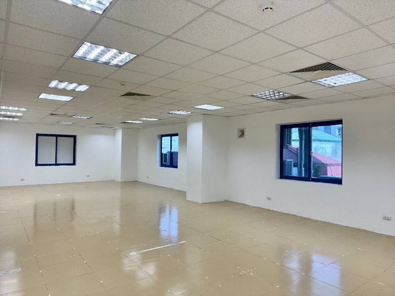 80m2 và 60m2 VP chot thuê tại nhà VP 9 tầng số 18 Thái Hà. Giá 18t/th