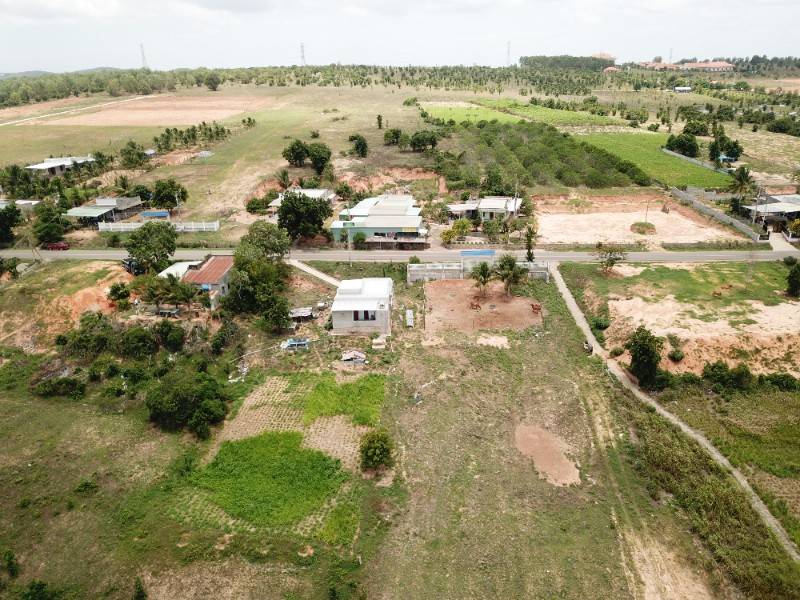 Bán đất Sổ Đỏ Mặt Tiền DT 715 Bình Thuận, khu vực sân bay Phan Thiết