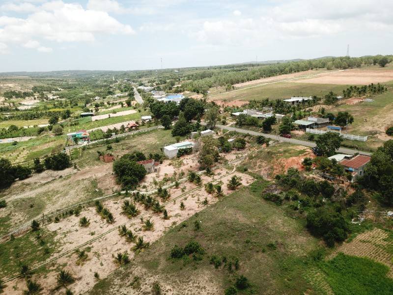 Bán đất Sổ Đỏ Mặt Tiền DT 715 Bình Thuận, khu vực sân bay Phan Thiết