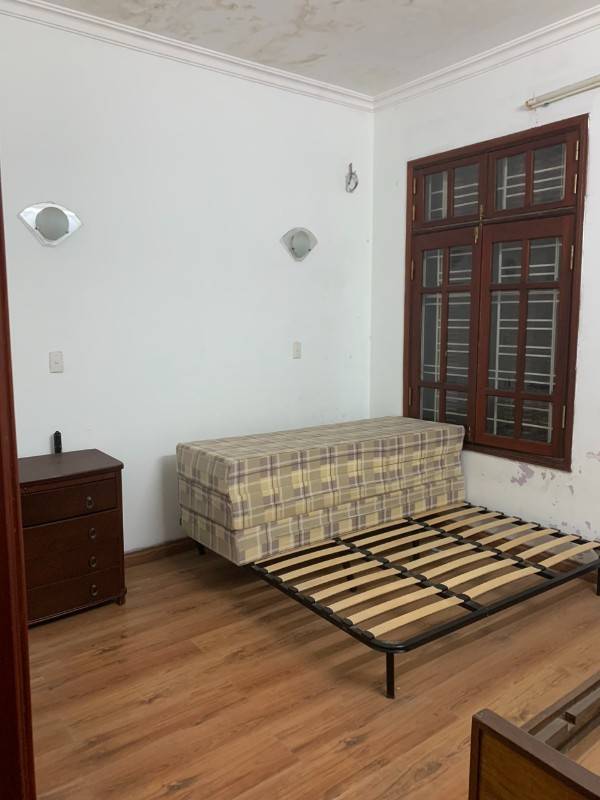 Cho thuê tầng 3 nhà mặt đường 79 Hoàng Thế Thiện