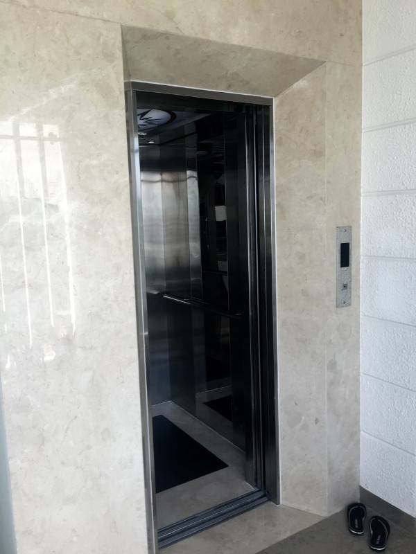 Cho thuê văn phòng giá rẻ 30%,chính chủ, mặt tiền Phạm Văn Bạch, 134m2