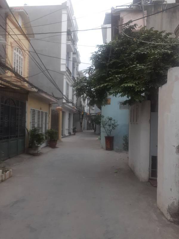 Cho thuê nhà tiện nghi giá rẻ gần trung tâm