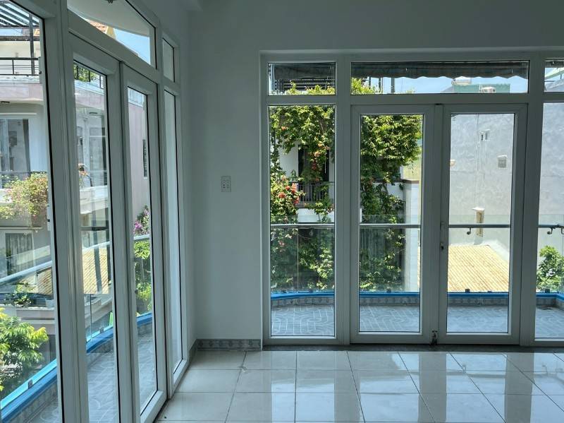 Nhà cho thuê 3 tầng nguyên căn 2 mặt tiền