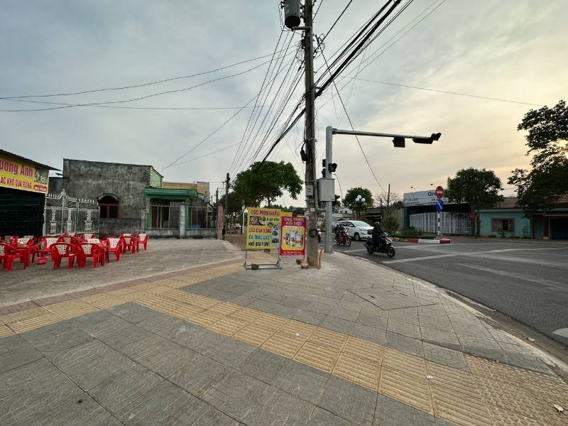 Cho thuê mặt bằng dài hạn góc ngã tư QL56 và đường B mới Kim Long