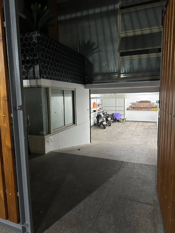 Tầng lửng thuê văn phòng , nhà ở