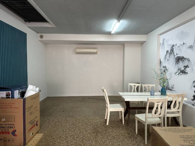 Tầng lửng thuê văn phòng , nhà ở
